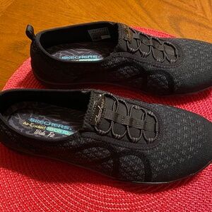 Skechers Slip on women’s 10Wide